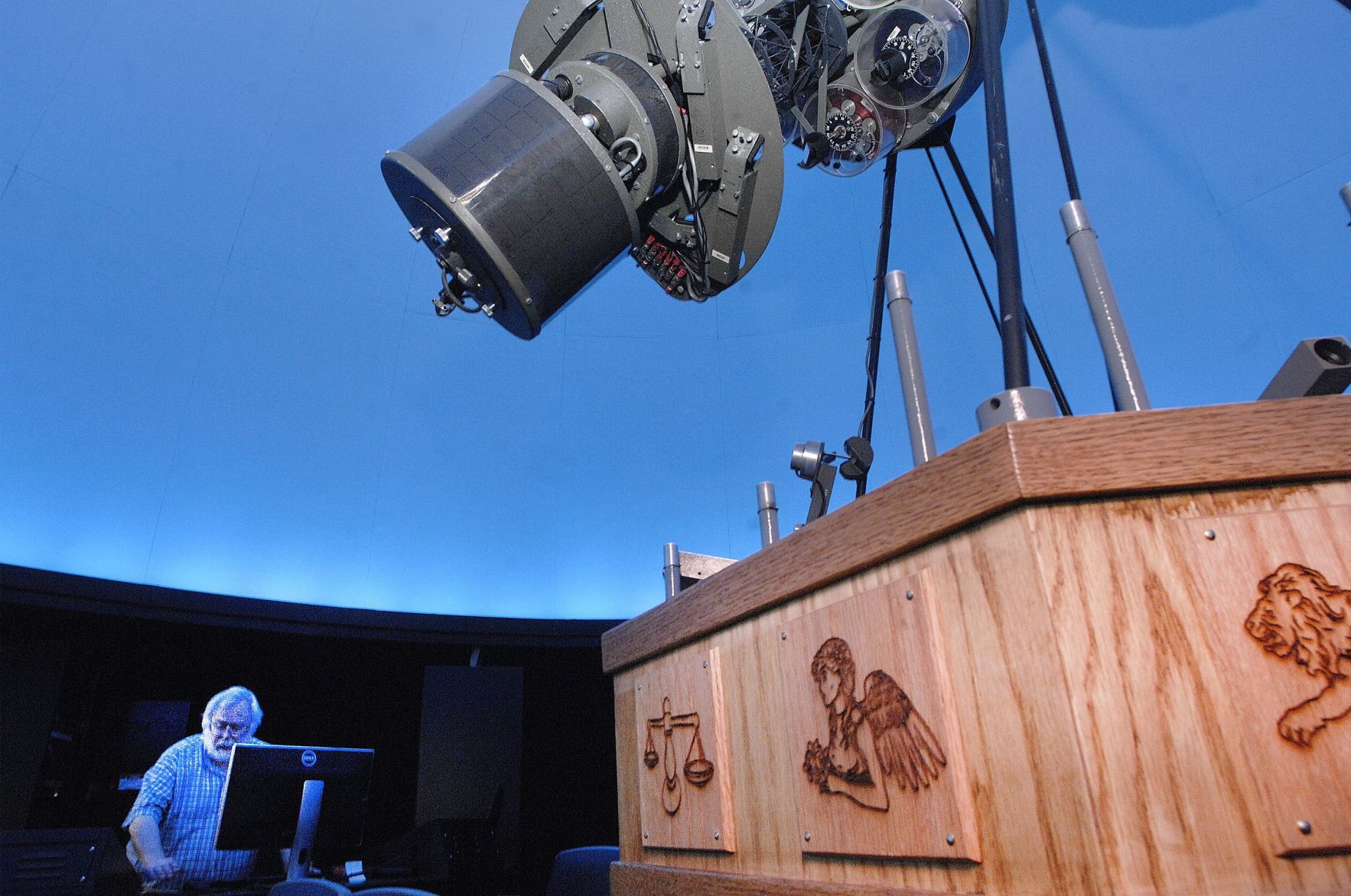 112818-blm-loc-2planetarium